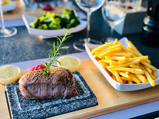 Fillet steak ≈250g* (surcharge CHF 30.- per person)